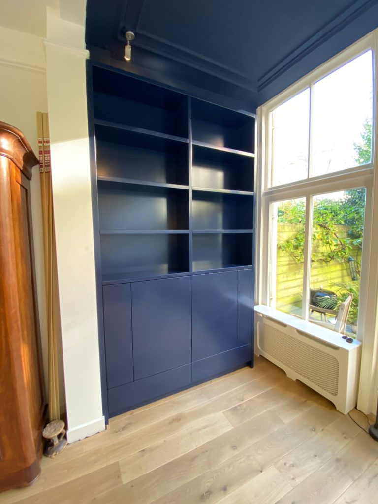 Maatwerk blauwe boekenkast Blauwe kast Blue Cabinet blauwe Boekenkast Blauwe vakkenkast